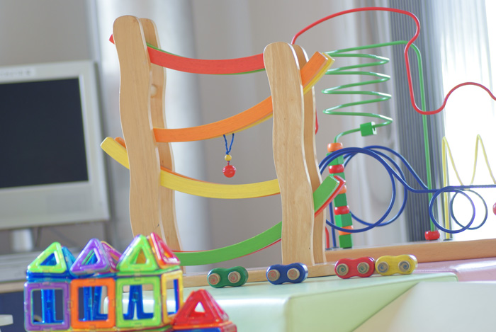 おもちゃを用意しています。